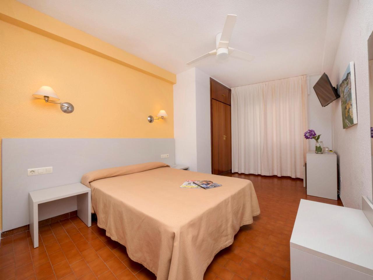 Hostal Velilla Almuñécar Zewnętrze zdjęcie